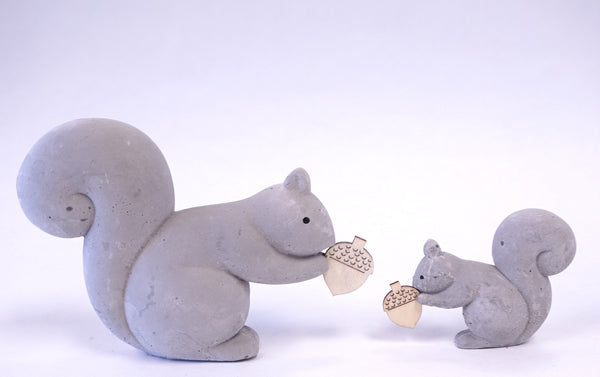Cement Squirrel - 5 1/2"L x 4"H - Portico Indoor & Outdoor Living Inc.